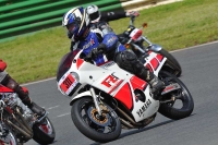 Mallory-park-Leicestershire;Mallory-park-photographs;Motorcycle-action-photographs;classic-bikes;event-digital-images;eventdigitalimages;mallory-park;no-limits-trackday;peter-wileman-photography;vintage-bikes;vintage-motorcycles;vmcc-festival-1000-bikes