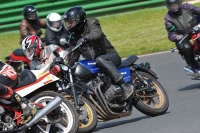 Mallory-park-Leicestershire;Mallory-park-photographs;Motorcycle-action-photographs;classic-bikes;event-digital-images;eventdigitalimages;mallory-park;no-limits-trackday;peter-wileman-photography;vintage-bikes;vintage-motorcycles;vmcc-festival-1000-bikes