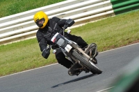 Mallory-park-Leicestershire;Mallory-park-photographs;Motorcycle-action-photographs;classic-bikes;event-digital-images;eventdigitalimages;mallory-park;no-limits-trackday;peter-wileman-photography;vintage-bikes;vintage-motorcycles;vmcc-festival-1000-bikes