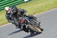 Mallory-park-Leicestershire;Mallory-park-photographs;Motorcycle-action-photographs;classic-bikes;event-digital-images;eventdigitalimages;mallory-park;no-limits-trackday;peter-wileman-photography;vintage-bikes;vintage-motorcycles;vmcc-festival-1000-bikes