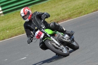 Mallory-park-Leicestershire;Mallory-park-photographs;Motorcycle-action-photographs;classic-bikes;event-digital-images;eventdigitalimages;mallory-park;no-limits-trackday;peter-wileman-photography;vintage-bikes;vintage-motorcycles;vmcc-festival-1000-bikes