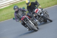 Mallory-park-Leicestershire;Mallory-park-photographs;Motorcycle-action-photographs;classic-bikes;event-digital-images;eventdigitalimages;mallory-park;no-limits-trackday;peter-wileman-photography;vintage-bikes;vintage-motorcycles;vmcc-festival-1000-bikes