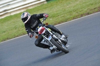 Mallory-park-Leicestershire;Mallory-park-photographs;Motorcycle-action-photographs;classic-bikes;event-digital-images;eventdigitalimages;mallory-park;no-limits-trackday;peter-wileman-photography;vintage-bikes;vintage-motorcycles;vmcc-festival-1000-bikes