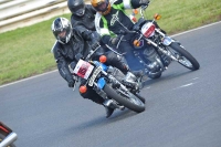 Mallory-park-Leicestershire;Mallory-park-photographs;Motorcycle-action-photographs;classic-bikes;event-digital-images;eventdigitalimages;mallory-park;no-limits-trackday;peter-wileman-photography;vintage-bikes;vintage-motorcycles;vmcc-festival-1000-bikes