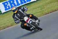 Mallory-park-Leicestershire;Mallory-park-photographs;Motorcycle-action-photographs;classic-bikes;event-digital-images;eventdigitalimages;mallory-park;no-limits-trackday;peter-wileman-photography;vintage-bikes;vintage-motorcycles;vmcc-festival-1000-bikes