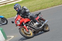 Mallory-park-Leicestershire;Mallory-park-photographs;Motorcycle-action-photographs;classic-bikes;event-digital-images;eventdigitalimages;mallory-park;no-limits-trackday;peter-wileman-photography;vintage-bikes;vintage-motorcycles;vmcc-festival-1000-bikes