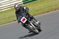 Mallory-park-Leicestershire;Mallory-park-photographs;Motorcycle-action-photographs;classic-bikes;event-digital-images;eventdigitalimages;mallory-park;no-limits-trackday;peter-wileman-photography;vintage-bikes;vintage-motorcycles;vmcc-festival-1000-bikes