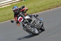 Mallory-park-Leicestershire;Mallory-park-photographs;Motorcycle-action-photographs;classic-bikes;event-digital-images;eventdigitalimages;mallory-park;no-limits-trackday;peter-wileman-photography;vintage-bikes;vintage-motorcycles;vmcc-festival-1000-bikes