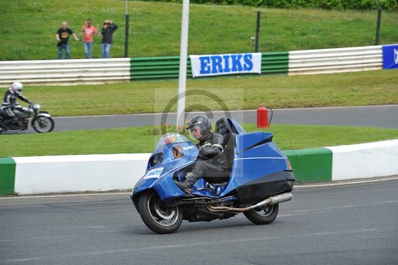 Mallory park Leicestershire;Mallory park photographs;Motorcycle action photographs;classic bikes;event digital images;eventdigitalimages;mallory park;no limits trackday;peter wileman photography;vintage bikes;vintage motorcycles;vmcc festival 1000 bikes