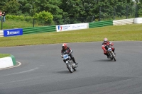 Mallory-park-Leicestershire;Mallory-park-photographs;Motorcycle-action-photographs;classic-bikes;event-digital-images;eventdigitalimages;mallory-park;no-limits-trackday;peter-wileman-photography;vintage-bikes;vintage-motorcycles;vmcc-festival-1000-bikes