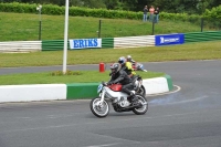 Mallory-park-Leicestershire;Mallory-park-photographs;Motorcycle-action-photographs;classic-bikes;event-digital-images;eventdigitalimages;mallory-park;no-limits-trackday;peter-wileman-photography;vintage-bikes;vintage-motorcycles;vmcc-festival-1000-bikes