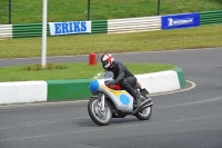 Mallory-park-Leicestershire;Mallory-park-photographs;Motorcycle-action-photographs;classic-bikes;event-digital-images;eventdigitalimages;mallory-park;no-limits-trackday;peter-wileman-photography;vintage-bikes;vintage-motorcycles;vmcc-festival-1000-bikes