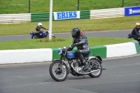 Mallory-park-Leicestershire;Mallory-park-photographs;Motorcycle-action-photographs;classic-bikes;event-digital-images;eventdigitalimages;mallory-park;no-limits-trackday;peter-wileman-photography;vintage-bikes;vintage-motorcycles;vmcc-festival-1000-bikes