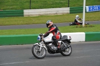 Mallory-park-Leicestershire;Mallory-park-photographs;Motorcycle-action-photographs;classic-bikes;event-digital-images;eventdigitalimages;mallory-park;no-limits-trackday;peter-wileman-photography;vintage-bikes;vintage-motorcycles;vmcc-festival-1000-bikes