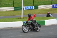 Mallory-park-Leicestershire;Mallory-park-photographs;Motorcycle-action-photographs;classic-bikes;event-digital-images;eventdigitalimages;mallory-park;no-limits-trackday;peter-wileman-photography;vintage-bikes;vintage-motorcycles;vmcc-festival-1000-bikes