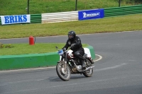 Mallory-park-Leicestershire;Mallory-park-photographs;Motorcycle-action-photographs;classic-bikes;event-digital-images;eventdigitalimages;mallory-park;no-limits-trackday;peter-wileman-photography;vintage-bikes;vintage-motorcycles;vmcc-festival-1000-bikes