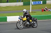 Mallory-park-Leicestershire;Mallory-park-photographs;Motorcycle-action-photographs;classic-bikes;event-digital-images;eventdigitalimages;mallory-park;no-limits-trackday;peter-wileman-photography;vintage-bikes;vintage-motorcycles;vmcc-festival-1000-bikes