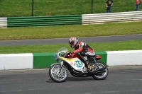 Mallory-park-Leicestershire;Mallory-park-photographs;Motorcycle-action-photographs;classic-bikes;event-digital-images;eventdigitalimages;mallory-park;no-limits-trackday;peter-wileman-photography;vintage-bikes;vintage-motorcycles;vmcc-festival-1000-bikes