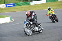 Mallory-park-Leicestershire;Mallory-park-photographs;Motorcycle-action-photographs;classic-bikes;event-digital-images;eventdigitalimages;mallory-park;no-limits-trackday;peter-wileman-photography;vintage-bikes;vintage-motorcycles;vmcc-festival-1000-bikes