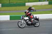 Mallory-park-Leicestershire;Mallory-park-photographs;Motorcycle-action-photographs;classic-bikes;event-digital-images;eventdigitalimages;mallory-park;no-limits-trackday;peter-wileman-photography;vintage-bikes;vintage-motorcycles;vmcc-festival-1000-bikes