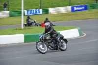 Mallory-park-Leicestershire;Mallory-park-photographs;Motorcycle-action-photographs;classic-bikes;event-digital-images;eventdigitalimages;mallory-park;no-limits-trackday;peter-wileman-photography;vintage-bikes;vintage-motorcycles;vmcc-festival-1000-bikes