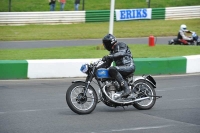 Mallory-park-Leicestershire;Mallory-park-photographs;Motorcycle-action-photographs;classic-bikes;event-digital-images;eventdigitalimages;mallory-park;no-limits-trackday;peter-wileman-photography;vintage-bikes;vintage-motorcycles;vmcc-festival-1000-bikes