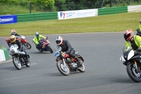 Mallory-park-Leicestershire;Mallory-park-photographs;Motorcycle-action-photographs;classic-bikes;event-digital-images;eventdigitalimages;mallory-park;no-limits-trackday;peter-wileman-photography;vintage-bikes;vintage-motorcycles;vmcc-festival-1000-bikes