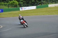 Mallory-park-Leicestershire;Mallory-park-photographs;Motorcycle-action-photographs;classic-bikes;event-digital-images;eventdigitalimages;mallory-park;no-limits-trackday;peter-wileman-photography;vintage-bikes;vintage-motorcycles;vmcc-festival-1000-bikes