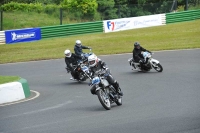 Mallory-park-Leicestershire;Mallory-park-photographs;Motorcycle-action-photographs;classic-bikes;event-digital-images;eventdigitalimages;mallory-park;no-limits-trackday;peter-wileman-photography;vintage-bikes;vintage-motorcycles;vmcc-festival-1000-bikes