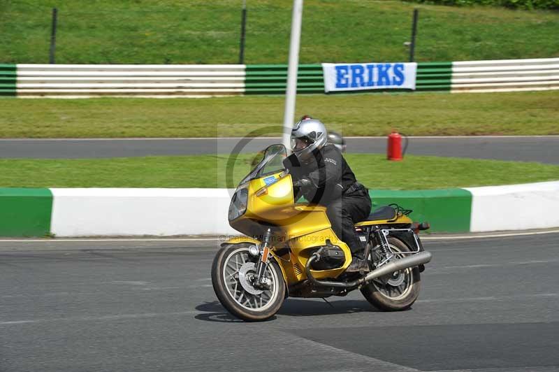 Mallory park Leicestershire;Mallory park photographs;Motorcycle action photographs;Rockingham;Rockingham photographs;Trackday digital images;classic bikes;event digital images;eventdigitalimages;mallory park;no limits trackday;peter wileman photography;rockingham corby northamptonshire;trackday;trackday photos;vintage bikes;vintage motorcycles;vmcc festival 1000 bikes