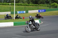 Mallory-park-Leicestershire;Mallory-park-photographs;Motorcycle-action-photographs;Rockingham;Rockingham-photographs;Trackday-digital-images;classic-bikes;event-digital-images;eventdigitalimages;mallory-park;no-limits-trackday;peter-wileman-photography;rockingham-corby-northamptonshire;trackday;trackday-photos;vintage-bikes;vintage-motorcycles;vmcc-festival-1000-bikes