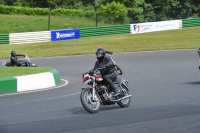 Mallory-park-Leicestershire;Mallory-park-photographs;Motorcycle-action-photographs;Rockingham;Rockingham-photographs;Trackday-digital-images;classic-bikes;event-digital-images;eventdigitalimages;mallory-park;no-limits-trackday;peter-wileman-photography;rockingham-corby-northamptonshire;trackday;trackday-photos;vintage-bikes;vintage-motorcycles;vmcc-festival-1000-bikes