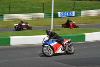 Mallory-park-Leicestershire;Mallory-park-photographs;Motorcycle-action-photographs;Rockingham;Rockingham-photographs;Trackday-digital-images;classic-bikes;event-digital-images;eventdigitalimages;mallory-park;no-limits-trackday;peter-wileman-photography;rockingham-corby-northamptonshire;trackday;trackday-photos;vintage-bikes;vintage-motorcycles;vmcc-festival-1000-bikes