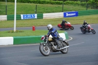 Mallory-park-Leicestershire;Mallory-park-photographs;Motorcycle-action-photographs;Rockingham;Rockingham-photographs;Trackday-digital-images;classic-bikes;event-digital-images;eventdigitalimages;mallory-park;no-limits-trackday;peter-wileman-photography;rockingham-corby-northamptonshire;trackday;trackday-photos;vintage-bikes;vintage-motorcycles;vmcc-festival-1000-bikes