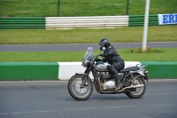 Mallory-park-Leicestershire;Mallory-park-photographs;Motorcycle-action-photographs;Rockingham;Rockingham-photographs;Trackday-digital-images;classic-bikes;event-digital-images;eventdigitalimages;mallory-park;no-limits-trackday;peter-wileman-photography;rockingham-corby-northamptonshire;trackday;trackday-photos;vintage-bikes;vintage-motorcycles;vmcc-festival-1000-bikes