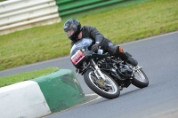 Mallory-park-Leicestershire;Mallory-park-photographs;Motorcycle-action-photographs;Rockingham;Rockingham-photographs;Trackday-digital-images;classic-bikes;event-digital-images;eventdigitalimages;mallory-park;no-limits-trackday;peter-wileman-photography;rockingham-corby-northamptonshire;trackday;trackday-photos;vintage-bikes;vintage-motorcycles;vmcc-festival-1000-bikes