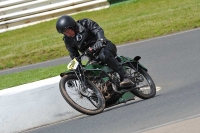 Mallory-park-Leicestershire;Mallory-park-photographs;Motorcycle-action-photographs;classic-bikes;event-digital-images;eventdigitalimages;mallory-park;no-limits-trackday;peter-wileman-photography;vintage-bikes;vintage-motorcycles;vmcc-festival-1000-bikes