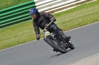 Mallory-park-Leicestershire;Mallory-park-photographs;Motorcycle-action-photographs;classic-bikes;event-digital-images;eventdigitalimages;mallory-park;no-limits-trackday;peter-wileman-photography;vintage-bikes;vintage-motorcycles;vmcc-festival-1000-bikes