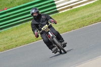 Mallory-park-Leicestershire;Mallory-park-photographs;Motorcycle-action-photographs;classic-bikes;event-digital-images;eventdigitalimages;mallory-park;no-limits-trackday;peter-wileman-photography;vintage-bikes;vintage-motorcycles;vmcc-festival-1000-bikes