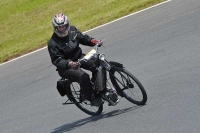 Mallory-park-Leicestershire;Mallory-park-photographs;Motorcycle-action-photographs;classic-bikes;event-digital-images;eventdigitalimages;mallory-park;no-limits-trackday;peter-wileman-photography;vintage-bikes;vintage-motorcycles;vmcc-festival-1000-bikes