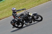 Mallory-park-Leicestershire;Mallory-park-photographs;Motorcycle-action-photographs;classic-bikes;event-digital-images;eventdigitalimages;mallory-park;no-limits-trackday;peter-wileman-photography;vintage-bikes;vintage-motorcycles;vmcc-festival-1000-bikes