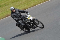 Mallory-park-Leicestershire;Mallory-park-photographs;Motorcycle-action-photographs;classic-bikes;event-digital-images;eventdigitalimages;mallory-park;no-limits-trackday;peter-wileman-photography;vintage-bikes;vintage-motorcycles;vmcc-festival-1000-bikes