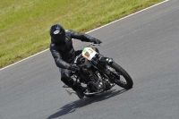 Mallory-park-Leicestershire;Mallory-park-photographs;Motorcycle-action-photographs;classic-bikes;event-digital-images;eventdigitalimages;mallory-park;no-limits-trackday;peter-wileman-photography;vintage-bikes;vintage-motorcycles;vmcc-festival-1000-bikes