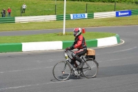 Mallory-park-Leicestershire;Mallory-park-photographs;Motorcycle-action-photographs;classic-bikes;event-digital-images;eventdigitalimages;mallory-park;no-limits-trackday;peter-wileman-photography;vintage-bikes;vintage-motorcycles;vmcc-festival-1000-bikes
