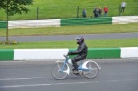 Mallory-park-Leicestershire;Mallory-park-photographs;Motorcycle-action-photographs;classic-bikes;event-digital-images;eventdigitalimages;mallory-park;no-limits-trackday;peter-wileman-photography;vintage-bikes;vintage-motorcycles;vmcc-festival-1000-bikes