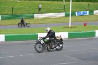 Mallory-park-Leicestershire;Mallory-park-photographs;Motorcycle-action-photographs;classic-bikes;event-digital-images;eventdigitalimages;mallory-park;no-limits-trackday;peter-wileman-photography;vintage-bikes;vintage-motorcycles;vmcc-festival-1000-bikes