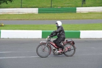 Mallory-park-Leicestershire;Mallory-park-photographs;Motorcycle-action-photographs;classic-bikes;event-digital-images;eventdigitalimages;mallory-park;no-limits-trackday;peter-wileman-photography;vintage-bikes;vintage-motorcycles;vmcc-festival-1000-bikes