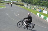 Mallory-park-Leicestershire;Mallory-park-photographs;Motorcycle-action-photographs;classic-bikes;event-digital-images;eventdigitalimages;mallory-park;no-limits-trackday;peter-wileman-photography;vintage-bikes;vintage-motorcycles;vmcc-festival-1000-bikes