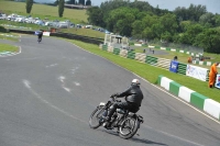 Mallory-park-Leicestershire;Mallory-park-photographs;Motorcycle-action-photographs;classic-bikes;event-digital-images;eventdigitalimages;mallory-park;no-limits-trackday;peter-wileman-photography;vintage-bikes;vintage-motorcycles;vmcc-festival-1000-bikes