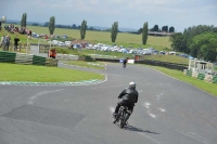 Mallory-park-Leicestershire;Mallory-park-photographs;Motorcycle-action-photographs;classic-bikes;event-digital-images;eventdigitalimages;mallory-park;no-limits-trackday;peter-wileman-photography;vintage-bikes;vintage-motorcycles;vmcc-festival-1000-bikes